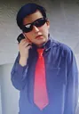 De pequeño, con un teléfono